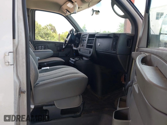 2008 Chevrolet Express Cargo with VIN 1GCFG154681204556, listed as a IAAI auction lot 41928049 with 171,171 mi miles and . Bid and sale history available at DreamBid. Image 5.
