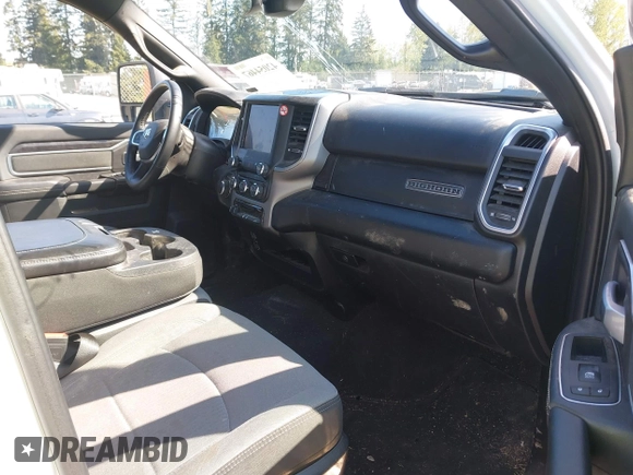 2024 Ram 2500 Big Horn with VIN 3C6UR5DJ2RG286053, listed as a IAAI auction lot 42054467 with 26,834 mi miles and . Bid and sale history available at DreamBid. Image 5.