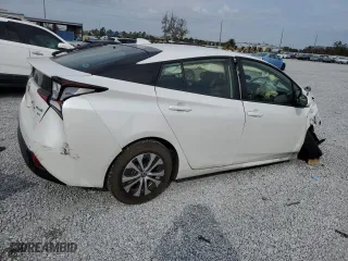 2022 Toyota Prius LE with VIN JTDL9MFU8N3032706, listed as a Copart auction lot 43924515 with 10,822 mi miles and Salvage Title. Bid and sale history available at carsss.com. Image 3.