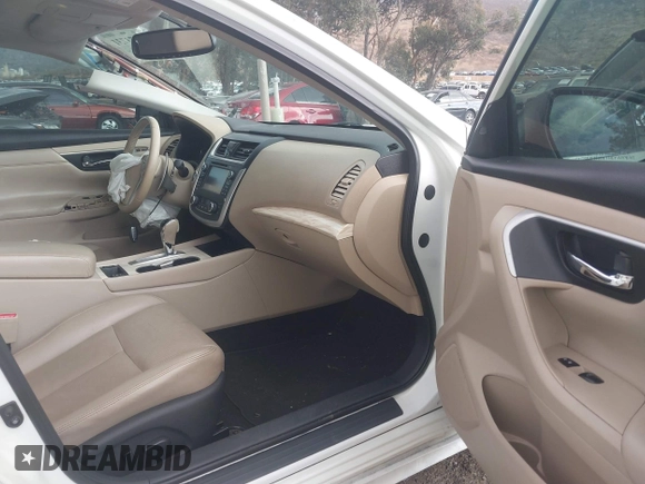 2016 Nissan Altima SL with VIN 1N4BL3AP0GC278635, listed as a IAAI auction lot 41073731 with 204,312 mi miles and . Bid and sale history available at DreamBid. Image 5.