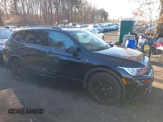 2022 Volkswagen Tiguan SE R-Line Black with VIN 3VV8B7AX2NM029751, listed as a IAAI auction lot 41597468 with 29,674 mi miles and . Bid and sale history available at DreamBid. Image 13.