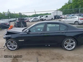 2015 BMW 7 Series 740i с VIN WBAYA6C54FGK16411, выставлен на аукционе IAAI как лот 42332689 с пробегом 59 153 миль миль и . История ставок и продаж доступна на DreamBid. Изображение 14.