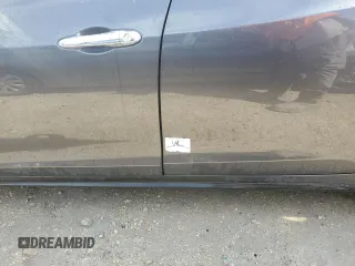 2018 Maserati Quattroporte S z VIN ZAM56YPAXJ1280423, wystawiony jako Copart lot #75889734 z przebiegiem Nie podano mil oraz Nie do naprawy • Non repairable. Historia ofert i sprzedaży dostępna na DreamBid. Obrazek 12.