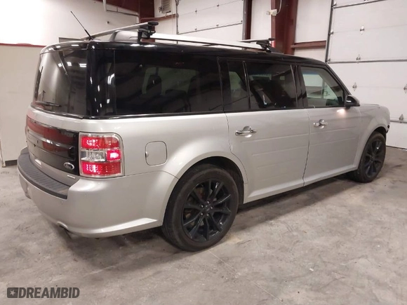 2016 Ford Flex Limited w/EcoBoost with VIN 2FMHK6DT7GBA08072, listed as a IAAI auction lot 41393834 with 101,550 mi miles. Bid and sale history available at carsss.com. Image 4.