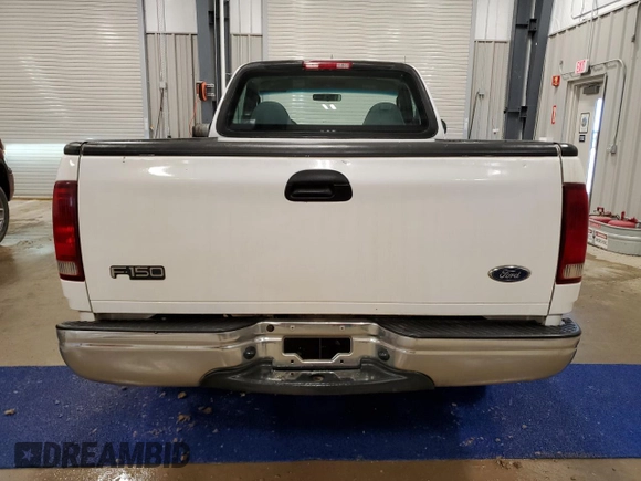 2003 Ford F-150 XL z VIN 2FTRF18W53CA96144, wystawiony jako Copart lot #47589205 z przebiegiem 246 767 mil mil oraz Czysty tytuł • Clean title. Historia ofert i sprzedaży dostępna na DreamBid. Obrazek 6.