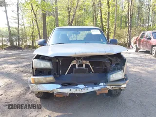 2003 Chevrolet Silverado 1500 with VIN 2GCEC19T131331601, listed as a IAAI auction lot 42046993 with 277,162 mi miles and . Bid and sale history available at DreamBid. Image 6.