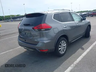 2017 Nissan Rogue SV с VIN KNMAT2MT4HP589164, выставлен на аукционе IAAI как лот 42342400 с пробегом 98 432 миль миль и . История ставок и продаж доступна на DreamBid. Изображение 4.