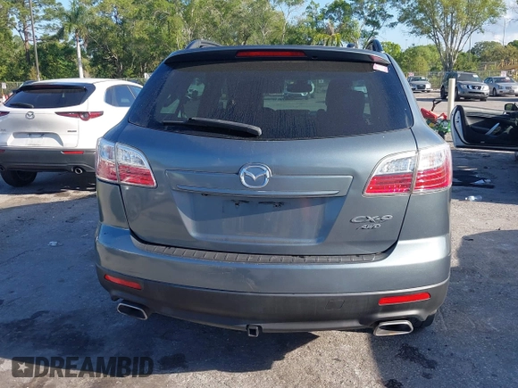 2010 Mazda CX-9 Grand Touring with VIN JM3TB3MV3A0220398, listed as a IAAI auction lot 41796315 with 207,635 mi miles. Bid and sale history available at carsss.com. Image 17.