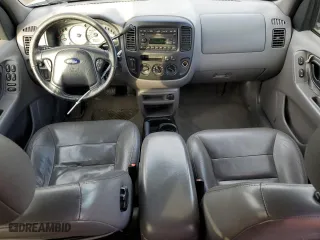 2002 Ford Escape Limited with VIN 1FMCU04172KB15489, listed as a Copart auction lot 83844824 with 286,595 mi miles and Salvage Title. Bid and sale history available at carsss.com. Image 8.