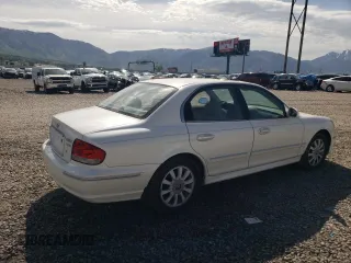 2002 Hyundai Sonata GLS with VIN KMHWF35H32A613876, listed as a Copart auction lot 81847494 with 119,892 mi miles and Salvage Title. Bid and sale history available at carsss.com. Image 3.