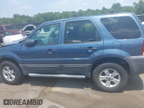 2006 Ford Escape XLT z VIN 1FMCU93156KB10612, wystawiony jako IAAI lot #42583417 z przebiegiem 133 615 mil mil oraz . Historia ofert i sprzedaży dostępna na DreamBid. Obrazek 14.