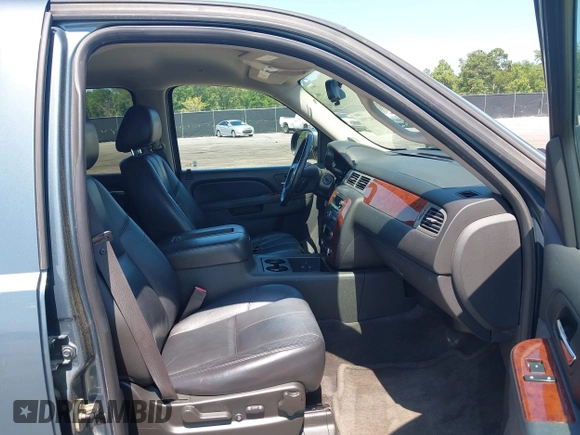 2010 Chevrolet Tahoe LT with VIN 1GNMCBE3XAR247988, listed as a IAAI auction lot 42600299 with 236,722 mi miles and . Bid and sale history available at DreamBid. Image 5.
