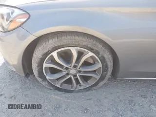 2016 Mercedes-Benz C 300 Luxury с VIN 55SWF4KB5GU115010, выставлен на аукционе IAAI как лот 42685752 с пробегом 62 483 миль миль и . История ставок и продаж доступна на DreamBid. Изображение 6.