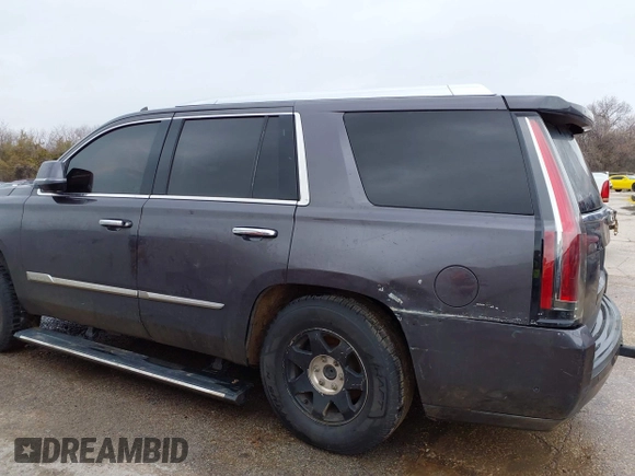 2015 Cadillac Escalade Premium z VIN 1GYS3NKJ5FR540221, wystawiony jako IAAI lot #41289989 z przebiegiem 100 191 mil mil oraz . Historia ofert i sprzedaży dostępna na DreamBid. Obrazek 14.