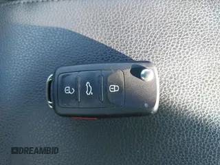 2015 Volkswagen Jetta SE с VIN 3VWD17AJ4FM312923, выставлен на аукционе IAAI как лот 42653648 с пробегом 85 978 миль миль и . История ставок и продаж доступна на DreamBid. Изображение 11.
