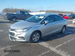 2017 Chevrolet Cruze LS z VIN 1G1BC5SM7H7244219, wystawiony jako IAAI lot #41905112 z przebiegiem 177 773 mil mil oraz . Historia ofert i sprzedaży dostępna na DreamBid. Obrazek 17.