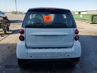 2015 Smart fortwo Passion z VIN WMEEJ3BA6FK797458, wystawiony jako Copart lot #53669365 z przebiegiem 40 695 mil mil oraz Szkody całkowita. Historia ofert i sprzedaży dostępna na DreamBid. Obrazek 6.