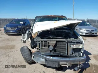 1996 GMC Suburban with VIN 1GDEC16R8TJ738647, listed as a IAAI auction lot 41688543 with 216,078 mi miles. Bid and sale history available at carsss.com. Image 13.