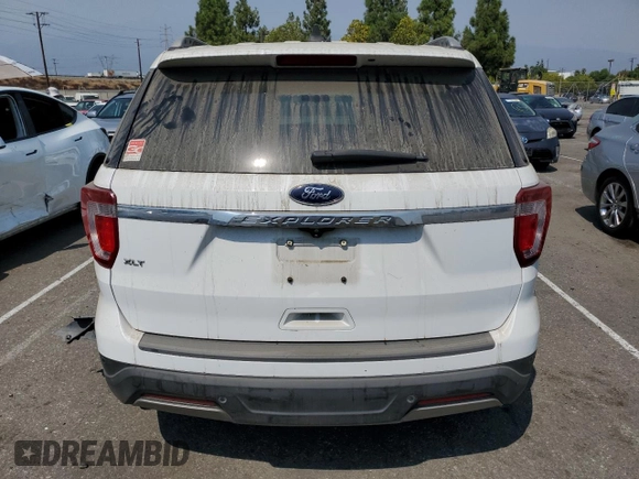 2019 Ford Explorer XLT z VIN 1FM5K7D83KGB28747, wystawiony jako Copart lot #71127864 z przebiegiem 127 986 mil mil oraz Szkoda całkowita • Salvage title. Historia ofert i sprzedaży dostępna na DreamBid. Obrazek 6.