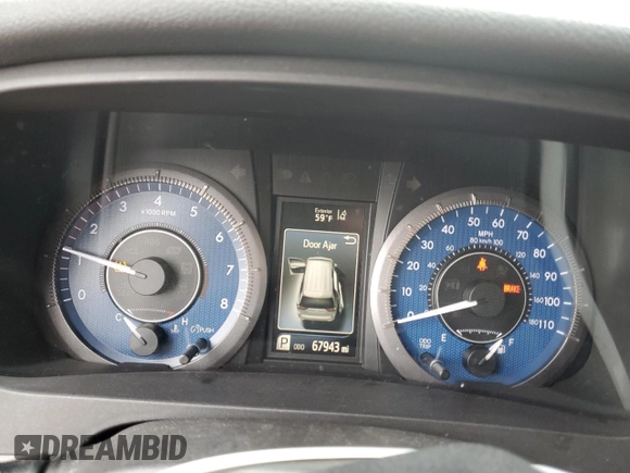 2018 Toyota Sienna LE Auto Access Seat with VIN 5TDKZ3DC4JS910687, listed as a Copart auction lot 55516745 with 67,943 mi miles and Salvage title. Bid and sale history available at DreamBid. Image 9.