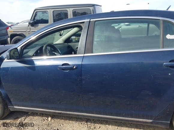 2011 Chevrolet Malibu LT w/1LT with VIN 1G1ZC5E17BF361554, listed as a IAAI auction lot 41684814 with 215,470 mi miles. Bid and sale history available at carsss.com. Image 14.