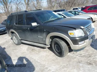 2008 Ford Explorer Eddie Bauer with VIN 1FMEU74818UA03864, listed as a IAAI auction lot 41370466 with 216,863 mi miles. Bid and sale history available at carsss.com. Image 1.