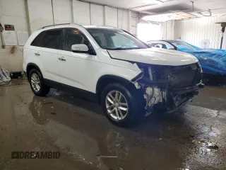 2015 Kia Sorento LX with VIN 5XYKT4A69FG658073, listed as a Copart auction lot 49642255 with 162,733 mi miles and Salvage Title. Bid and sale history available at DreamBid. Image 4.