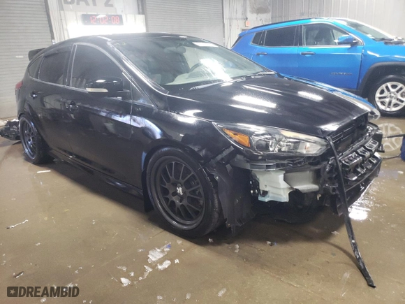 2017 Ford Focus ST with VIN 1FADP3L97HL262736, listed as a Copart auction lot 46121375 with 34,920 mi miles and Salvage Title. Bid and sale history available at carsss.com. Image 4.
