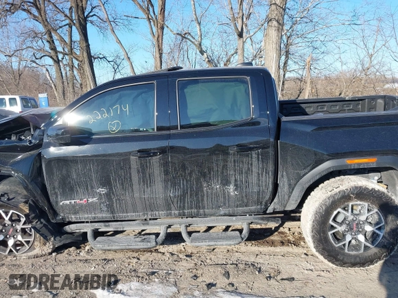 2024 GMC Canyon 4WD AT4X with VIN 1GTP6EEK7R1222174, listed as a IAAI auction lot 41377759 with 2,642 mi miles. Bid and sale history available at carsss.com. Image 14.