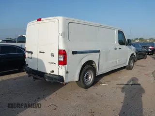 2016 Nissan NV SV z VIN 1N6BF0KM3GN816119, wystawiony jako IAAI lot #42559724 z przebiegiem 77 439 mil mil oraz . Historia ofert i sprzedaży dostępna na DreamBid. Obrazek 4.