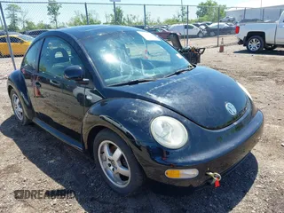 2000 Volkswagen Beetle GLX с VIN 3VWDD21C6YM487429, выставлен на аукционе IAAI как лот 42109153 с пробегом 106 240 миль миль и . История ставок и продаж доступна на DreamBid. Изображение 1.