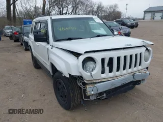 2014 Jeep Patriot Sport with VIN 1C4NJRBB9ED852112, listed as a IAAI auction lot 41886940 with 138,825 mi miles. Bid and sale history available at carsss.com. Image 1.