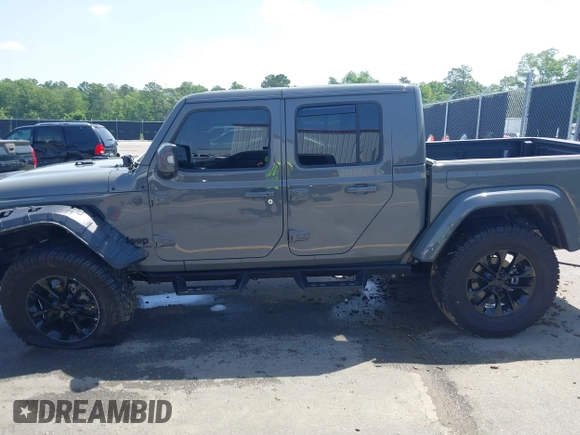 2022 Jeep Gladiator High Altitude with VIN 1C6HJTFG5NL149751, listed as a IAAI auction lot 42257917 with 24,603 mi miles and . Bid and sale history available at DreamBid. Image 14.