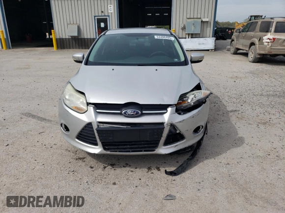 2014 Ford Focus SE with VIN 1FADP3F25EL250952, listed as a Copart auction lot 54406495 with 136,597 mi miles and Salvage Title. Bid and sale history available at carsss.com. Image 5.