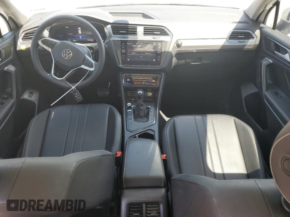 2022 Volkswagen Tiguan SE with VIN 3VV3B7AX0NM033243, listed as a Copart auction lot 59687425 with 42,841 mi miles and Salvage title. Bid and sale history available at DreamBid. Image 8.