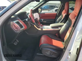2019 Land Rover Range Rover Sport SVR z VIN SALWZ2SE0KA863181, wystawiony jako Copart lot #70410284 z przebiegiem 32 908 mil mil oraz Szkoda całkowita • Salvage title. Historia ofert i sprzedaży dostępna na DreamBid. Obrazek 7.