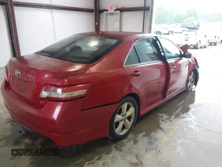 2011 Toyota Camry LE z VIN 4T1BF3EK6BU129712, wystawiony jako IAAI lot #42236451 z przebiegiem 205 126 mil mil oraz . Historia ofert i sprzedaży dostępna na DreamBid. Obrazek 4.