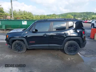 2018 Jeep Renegade Trailhawk with VIN ZACCJBCB4JPH13742, listed as a IAAI auction lot 42452388 with 60,897 mi miles and . Bid and sale history available at DreamBid. Image 15.