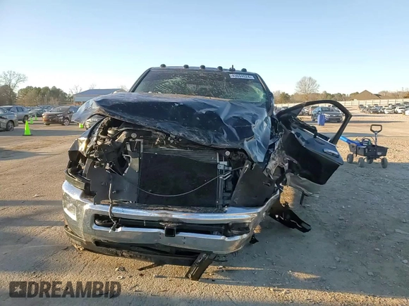 2018 Ram 2500 Big Horn z VIN 3C6UR5MLXJG246180, wystawiony jako Copart lot #43694524 z przebiegiem Nie podano mil oraz Szkoda całkowita • Salvage title. Historia ofert i sprzedaży dostępna na DreamBid. Obrazek 11.