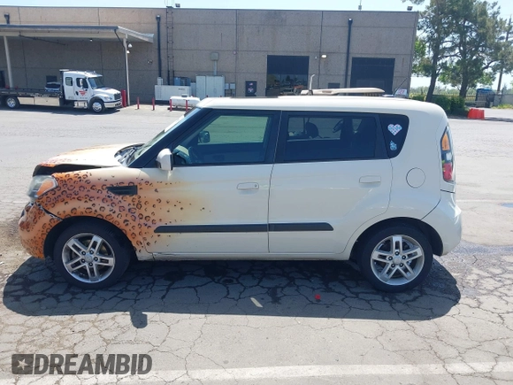 2010 Kia Soul + with VIN KNDJT2A28A7078333, listed as a IAAI auction lot 42097259 with 165,243 mi miles. Bid and sale history available at carsss.com. Image 14.