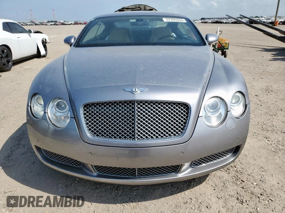 2006 Bentley Continental GT GT z VIN SCBCR63W96C038598, wystawiony jako Copart lot #57393355 z przebiegiem 35 297 mil mil oraz Czysty tytuł • Clean title. Historia ofert i sprzedaży dostępna na DreamBid. Obrazek 5.