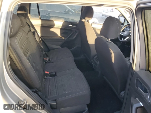 2023 Volkswagen Tiguan S with VIN 3VVFB7AX6PM001994, listed as a Copart auction lot 81246484 with 34,336 mi miles and Clean title. Bid and sale history available at DreamBid. Image 10.