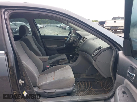 2005 Honda Accord LX z VIN 3HGCM56425G709400, wystawiony jako IAAI lot #42347788 z przebiegiem 221 464 mil mil oraz . Historia ofert i sprzedaży dostępna na DreamBid. Obrazek 5.