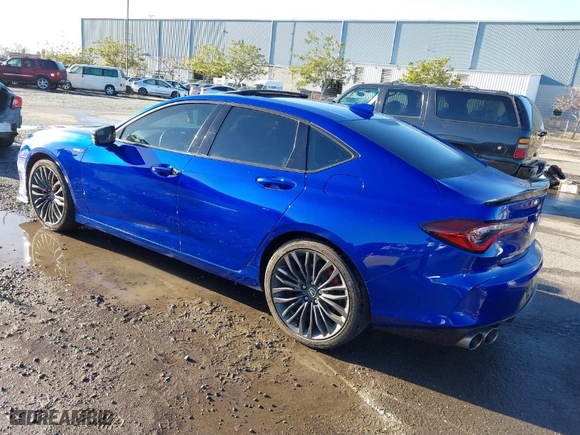 2021 Acura TLX Type S with VIN 19UUB7F0XMA000763, listed as a IAAI auction lot 41492551 with 1 mi miles. Bid and sale history available at carsss.com. Image 3.