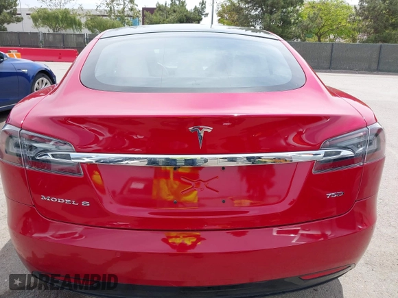 2018 Tesla Model S 75D with VIN 5YJSA1E29JF273494, listed as a IAAI auction lot 42246104 with 93,870 mi miles and . Bid and sale history available at DreamBid. Image 16.