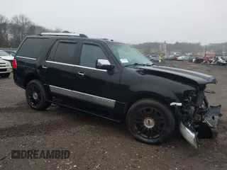 2008 Lincoln Navigator with VIN 5LMFU28518LJ04445, listed as a IAAI auction lot 41353163 with 999,999 mi miles. Bid and sale history available at carsss.com. Image 1.