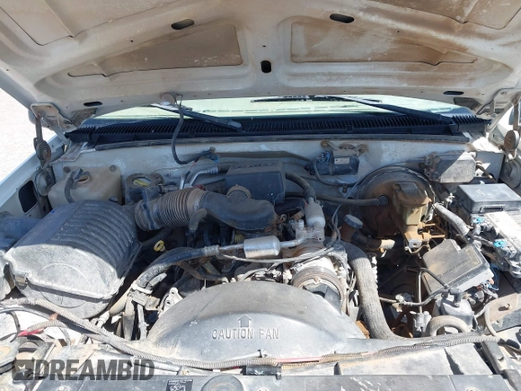 1999 Chevrolet Suburban with VIN 3GNEC16R6XG266922, listed as a IAAI auction lot 41992370 with 370,843 mi miles and . Bid and sale history available at DreamBid. Image 9.