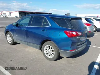 2019 Chevrolet Equinox LT z VIN 2GNAXTEV0K6138242, wystawiony jako IAAI lot #42313300 z przebiegiem 189 527 mil mil oraz . Historia ofert i sprzedaży dostępna na DreamBid. Obrazek 3.