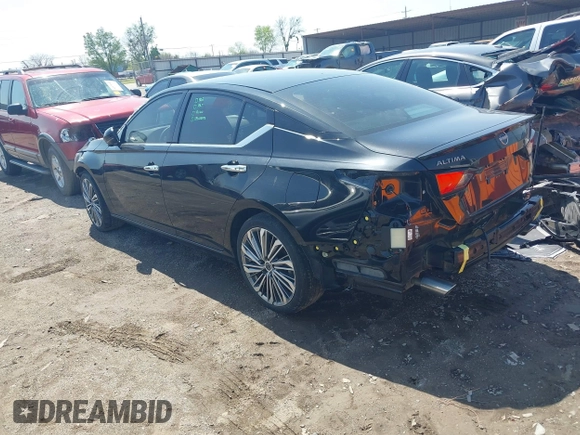 2023 Nissan Altima SL with VIN 1N4BL4EV1PN426102, listed as a IAAI auction lot 41972000 with 15,854 mi miles and . Bid and sale history available at DreamBid. Image 3.