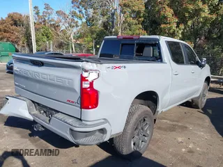 2024 Chevrolet Silverado 1500 RST with VIN 1GCUDEED2RZ322016, listed as a IAAI auction lot 41893954 with 7,055 mi miles. Bid and sale history available at carsss.com. Image 4.